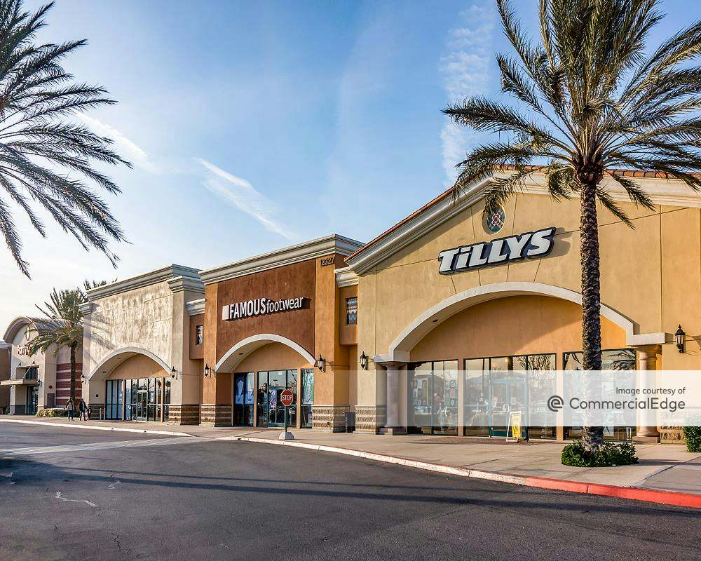 Eastvale Gateway II 12281, 12315 & 12327 Limonite Avenue 12315 Limonite Avenue, Mira Loma